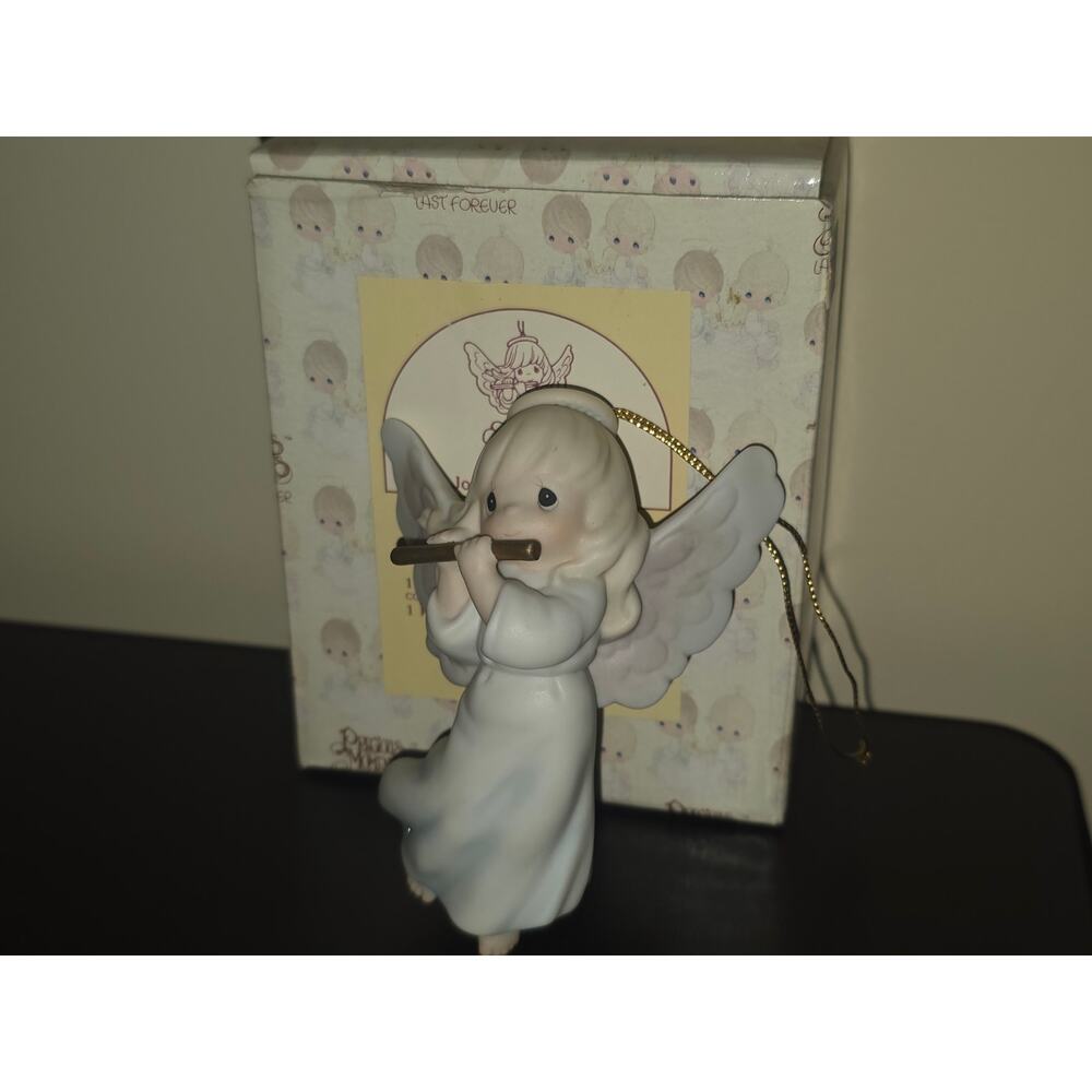 Enesco Precious Moments Joy To The‎ World Angel Ornament 1996 Porcelain 153338